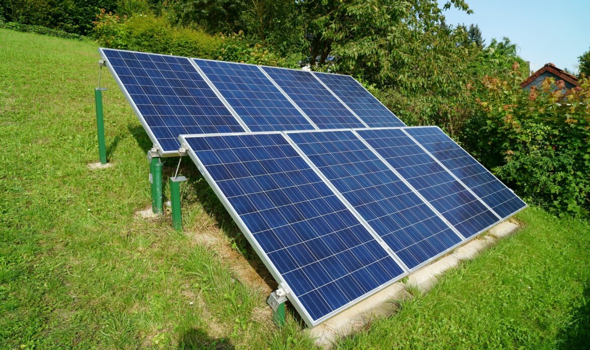 Pannello fotovoltaico a terra